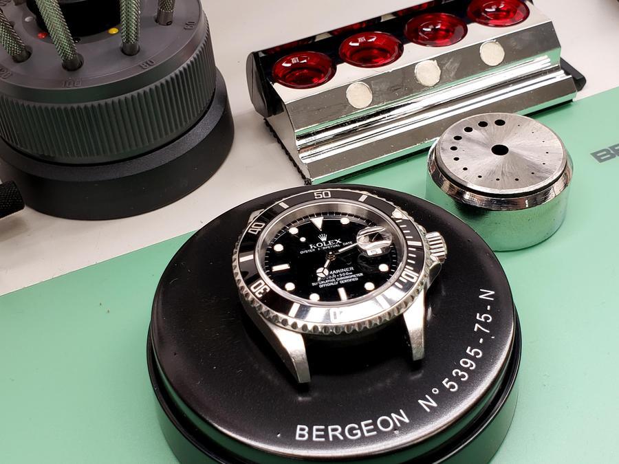 Watch Out: How to Buy High-End Watches Online Without Getting Scammed - Watch Them Tick