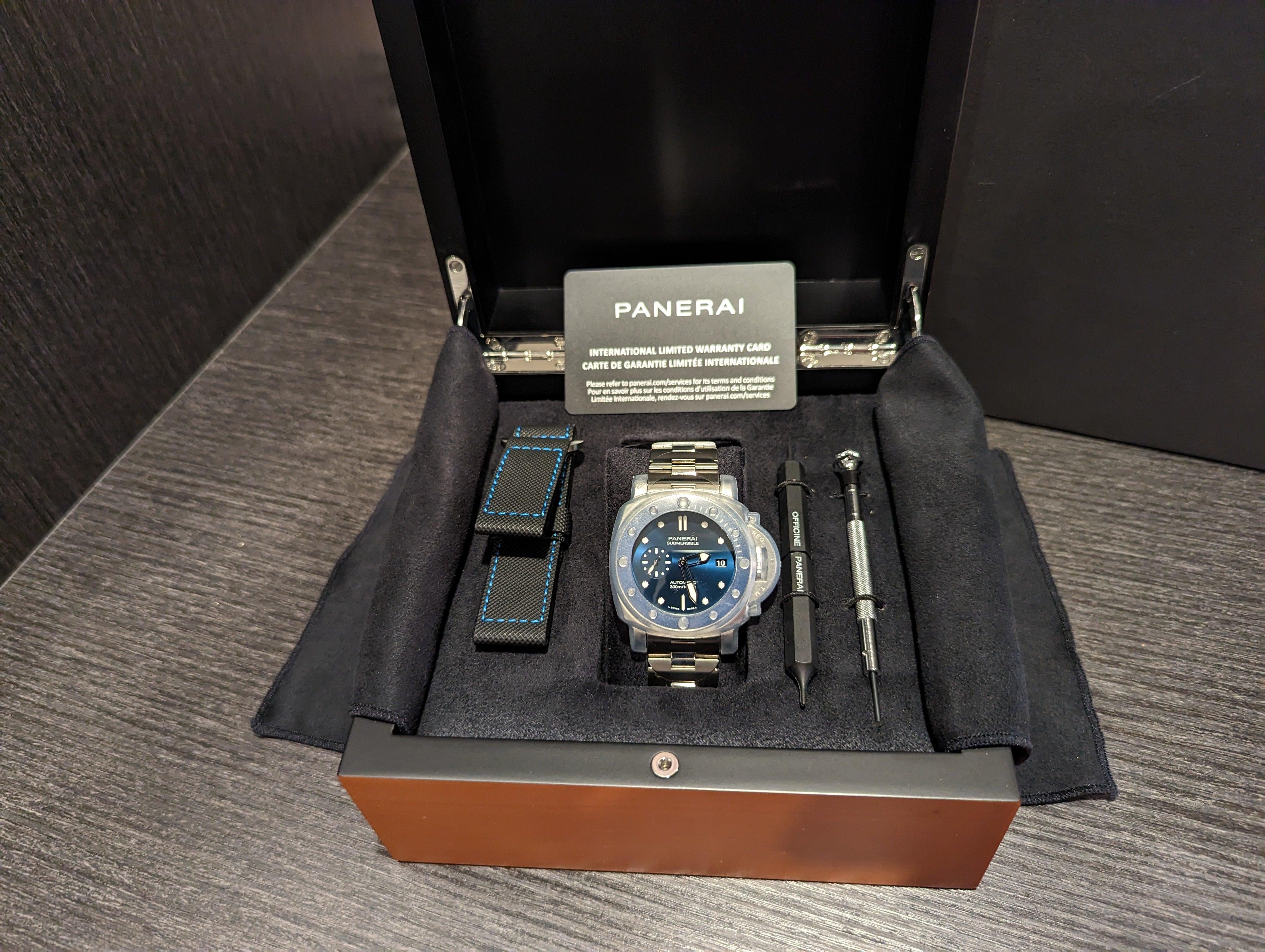 Panerai Submersible Blu Notte Pam01068 - Watch Them Tick