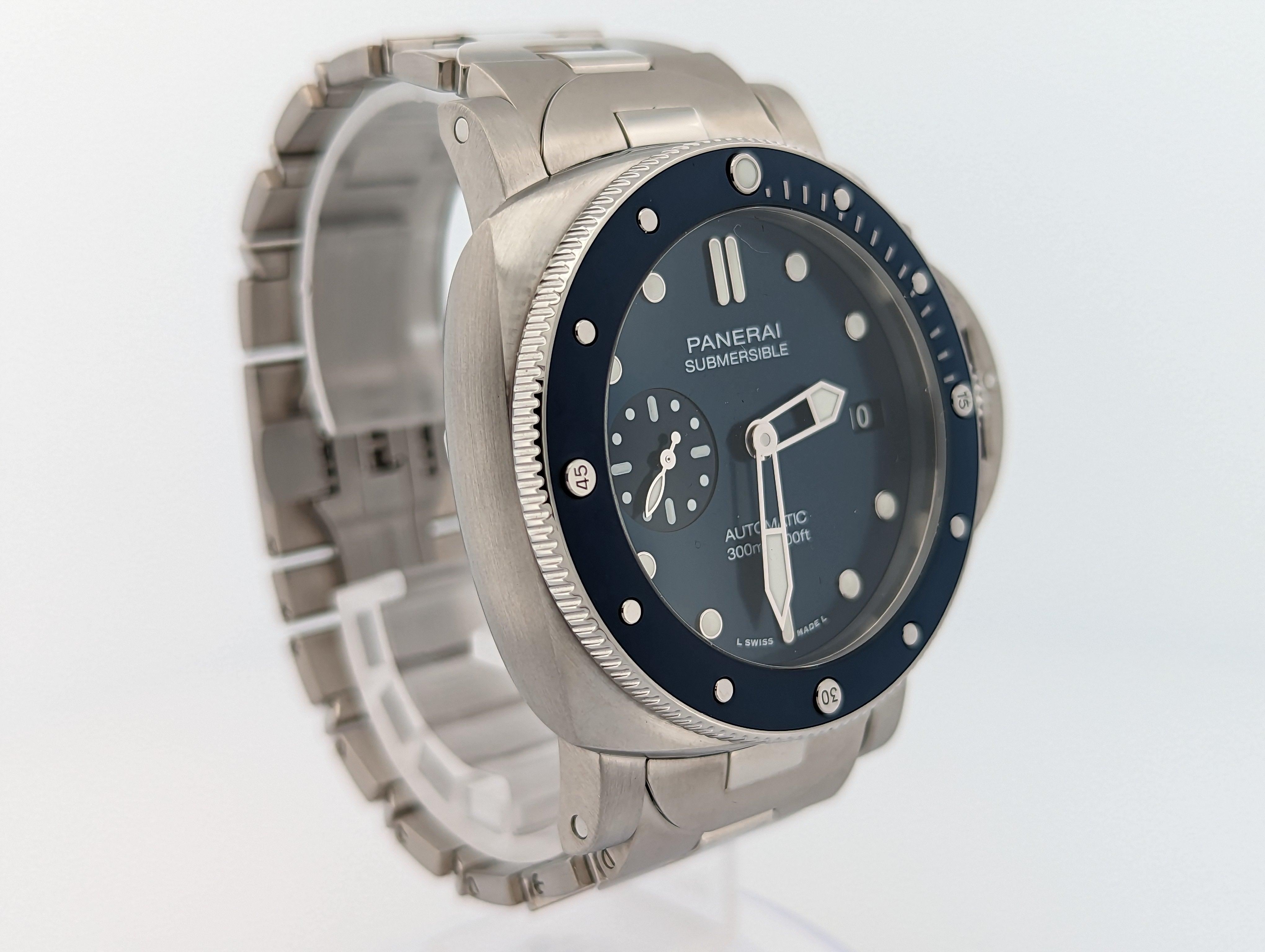 Panerai Submersible Blu Notte Pam01068 - Watch Them Tick
