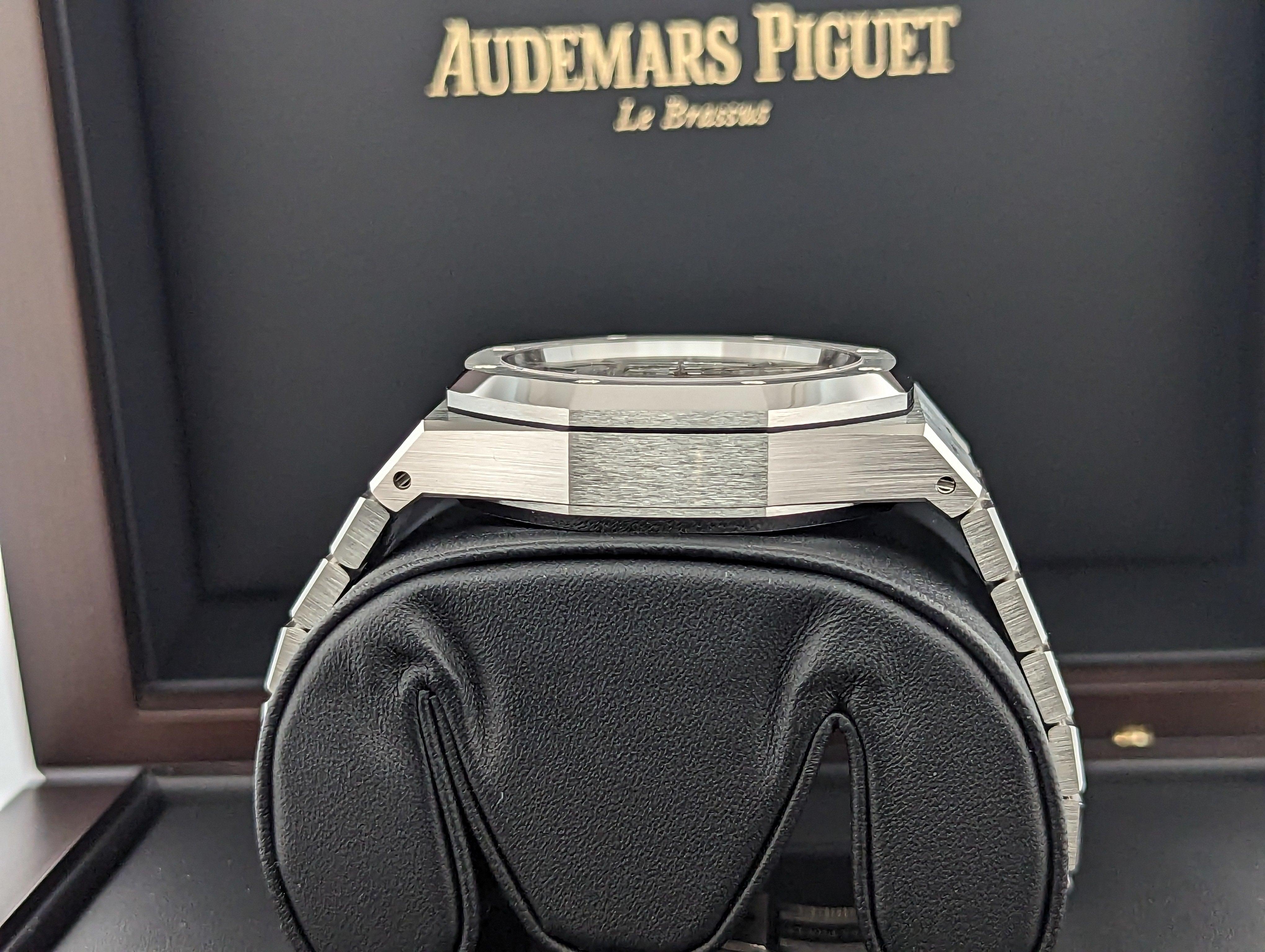 Audemars Piguet Royal Oak Chronograph 26240ST White Dial - Watch Them Tick