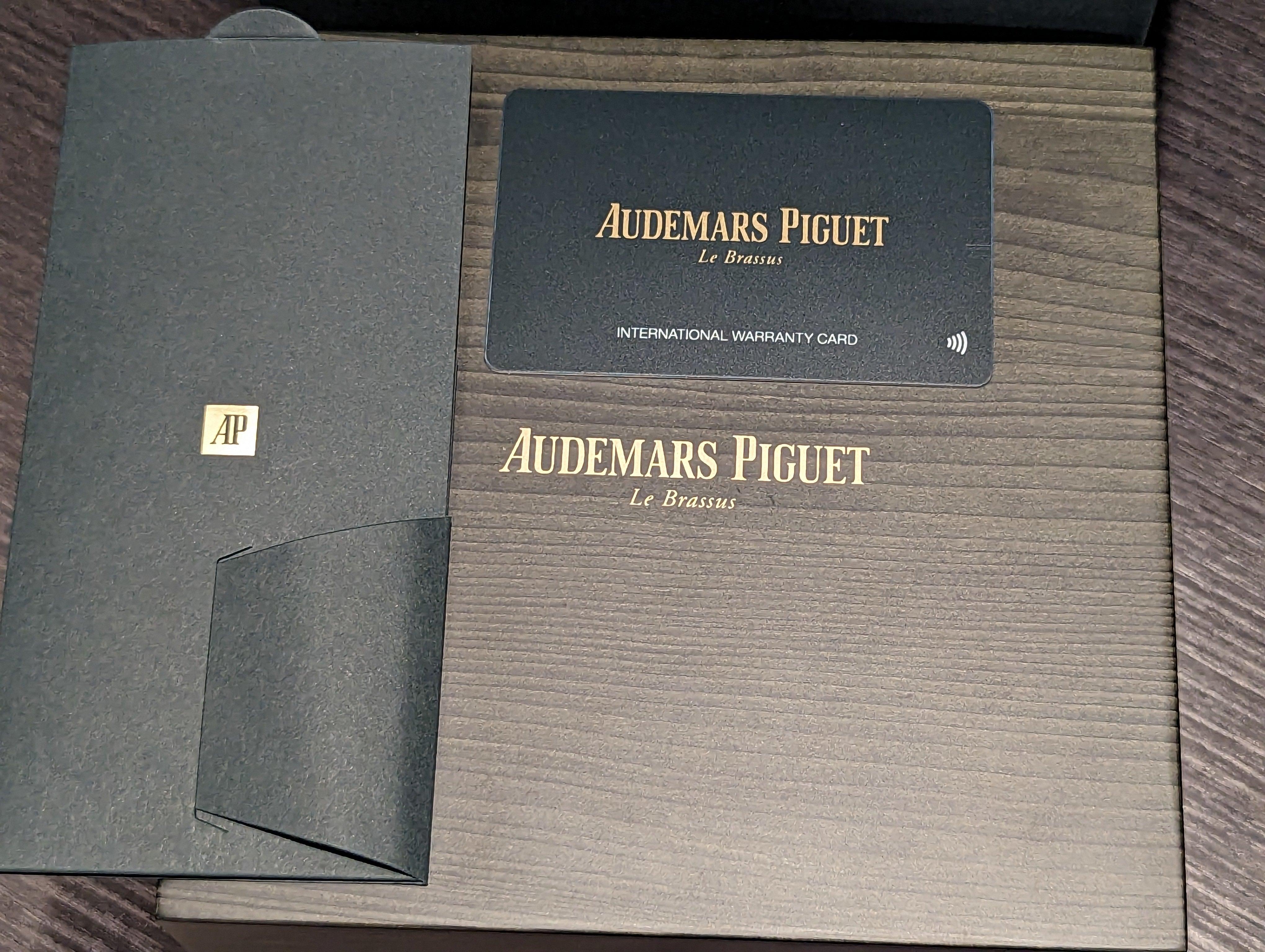Audemars Piguet Royal Oak Chronograph 26240ST White Dial - Watch Them Tick