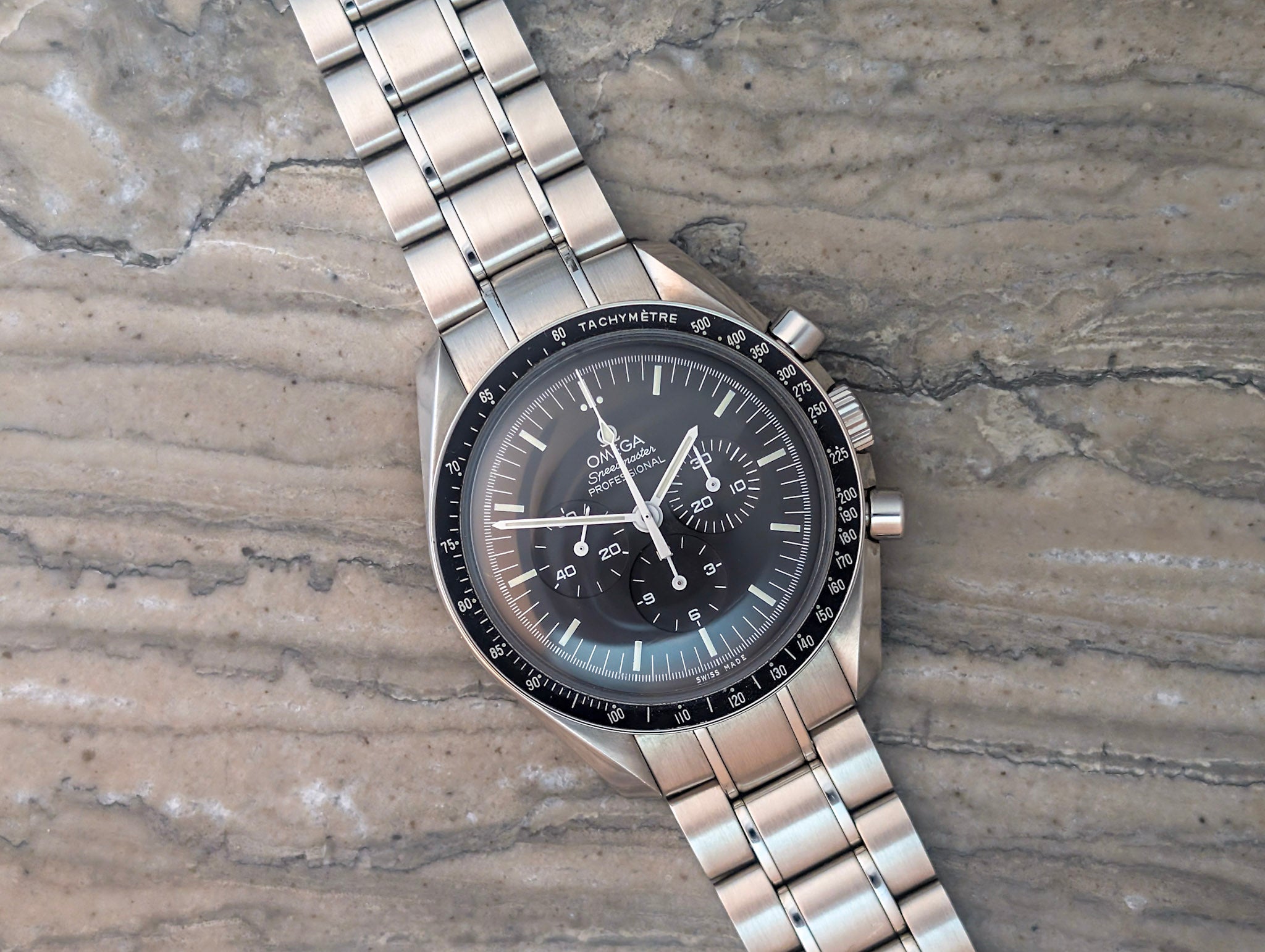 Omega speedmaster 2020 best sale