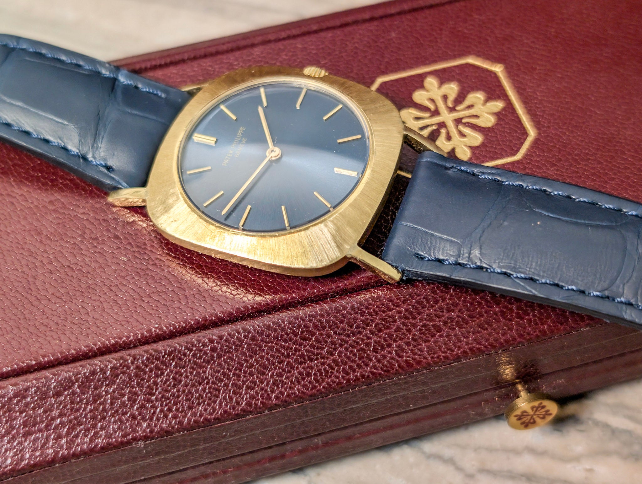 Patek Philippe 3543 Vintage Sunburst Blue Dial Box
