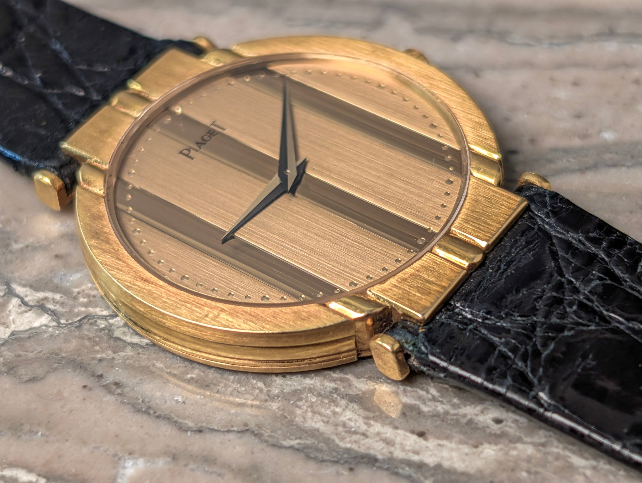 Vintage Piaget Polo 8673 18k Yellow Gold Quartz Watch Ultra-Thin