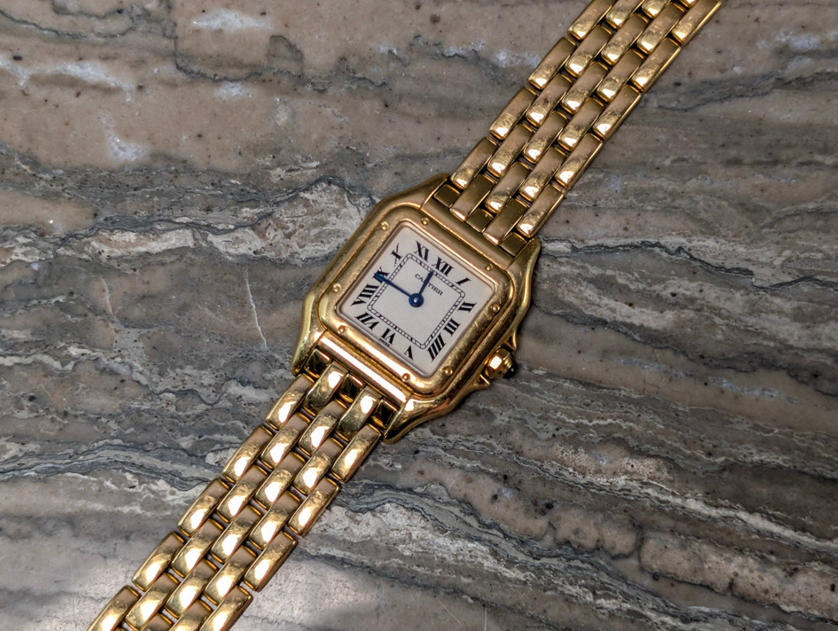 Cartier Panthere Square 1070 18K Yellow Gold Quartz Ladies Wrist Watch 22mm