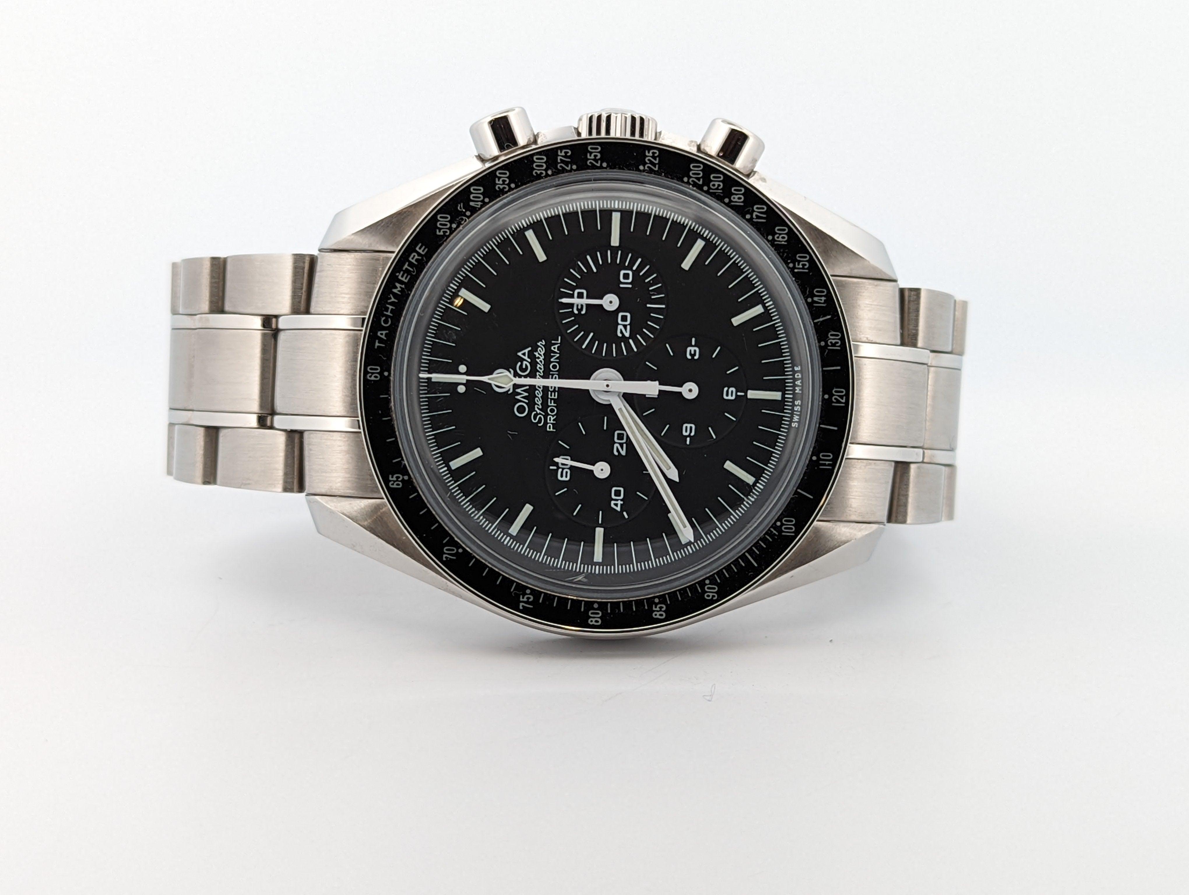 Omega Speed Master 2020 - Watch Them Tick