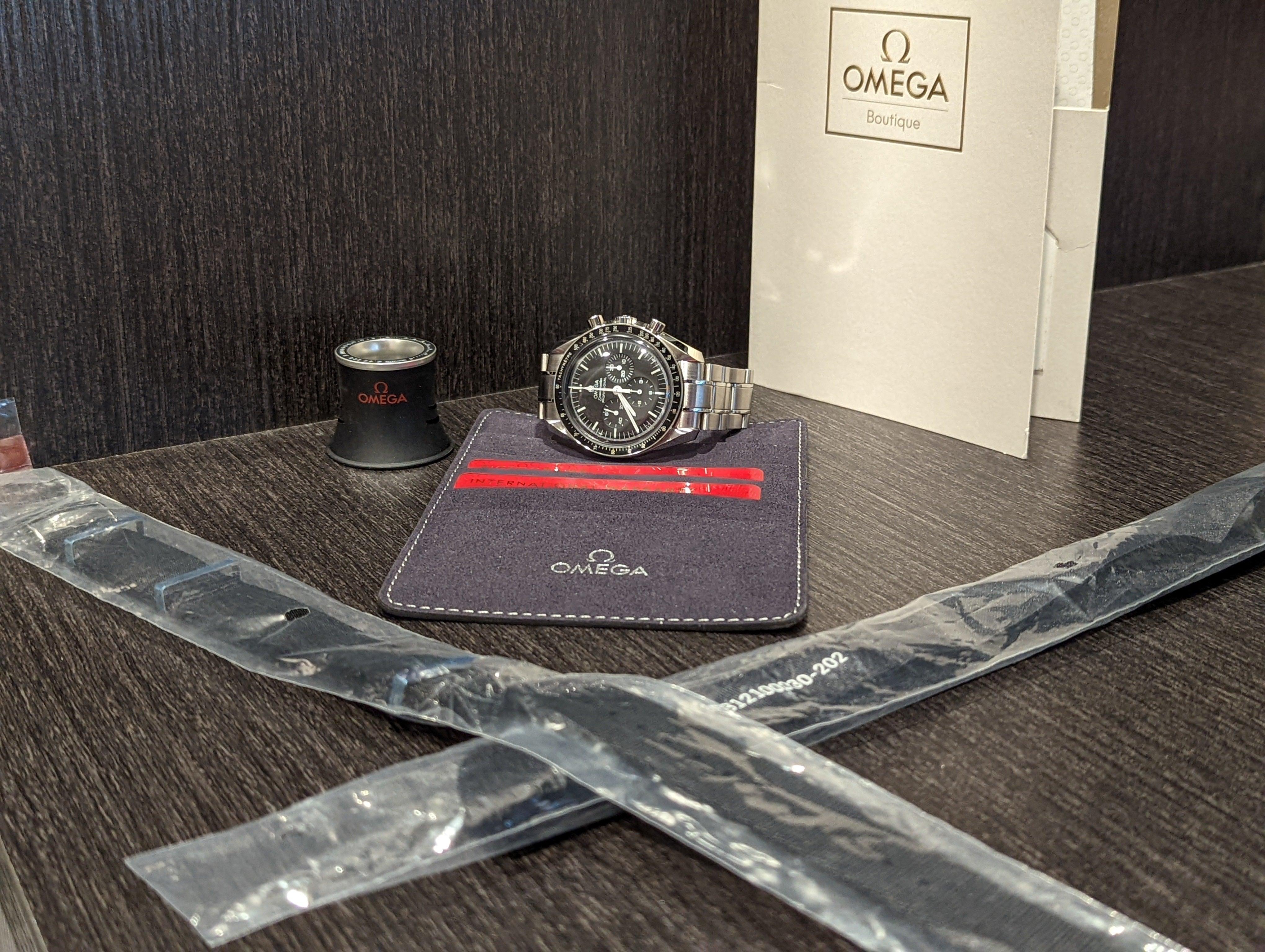 Omega Speed Master 2020 - Watch Them Tick