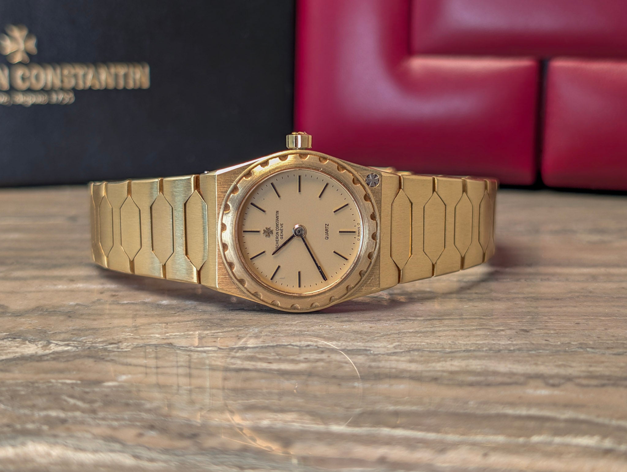 Vacheron Constantin 222 Ref. 60001 – Ladies All Gold Quartz – Original Box