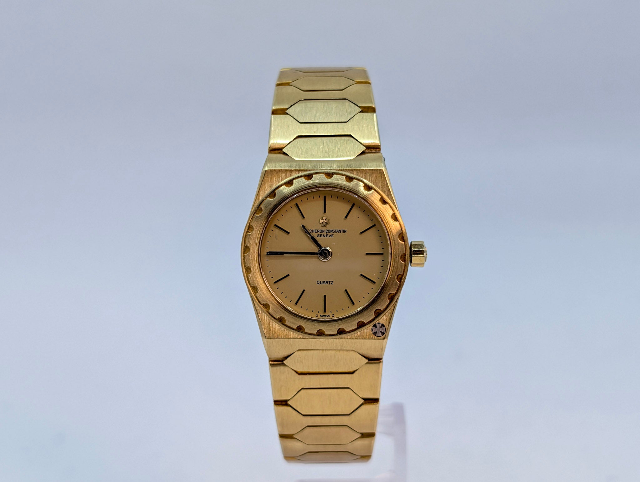 Vacheron Constantin 222 Ref. 60001 – Ladies All Gold Quartz – Original Box