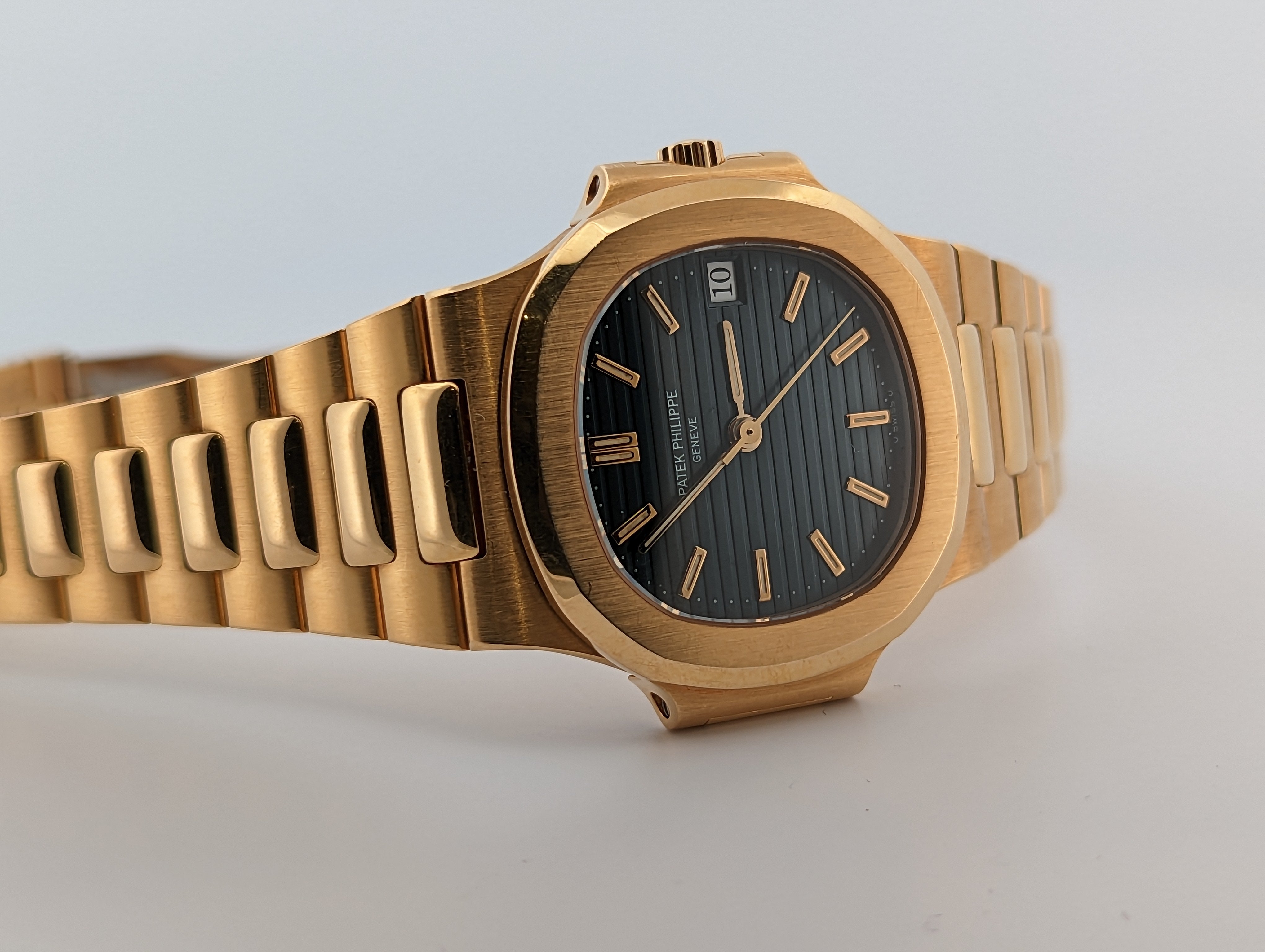 Patek Philippe Nautilus 3800 37mm Yellow Gold Vintage with Box