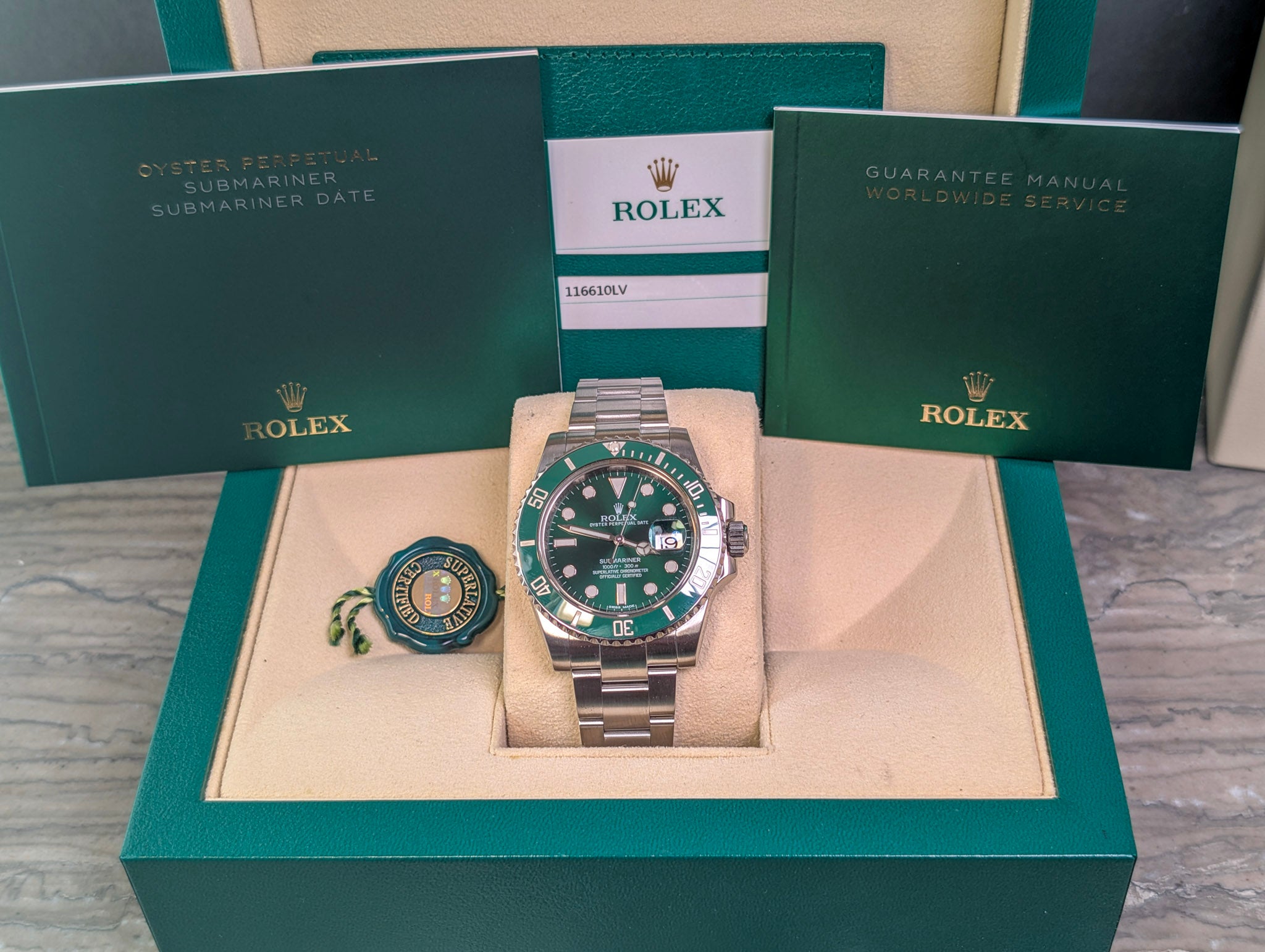 Rolex Submariner “Hulk” 116610LV – Green Dial & Bezel – Full Set 2016