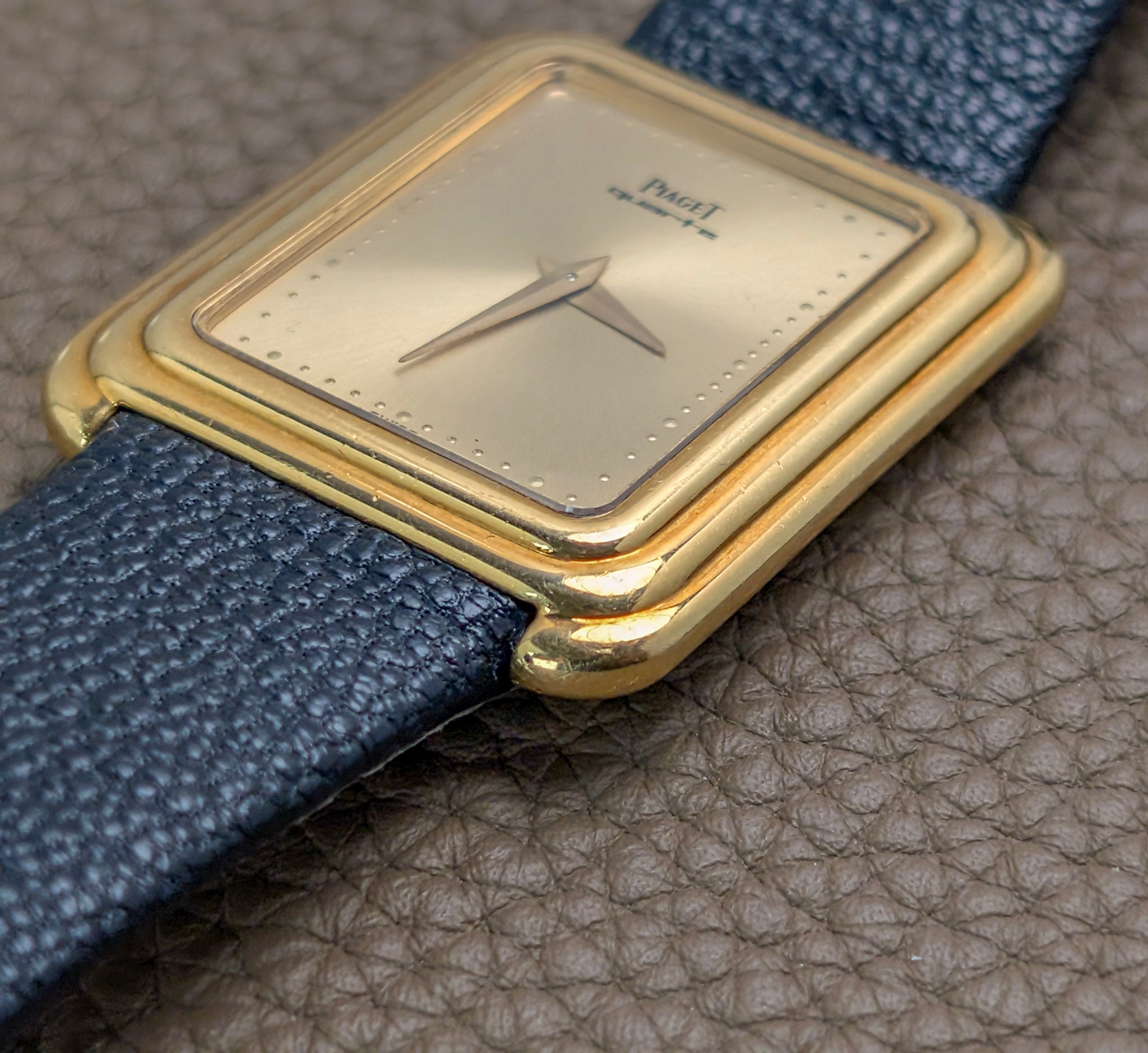 Piaget Protocole 74101 18K Yellow Gold Champagne Dial