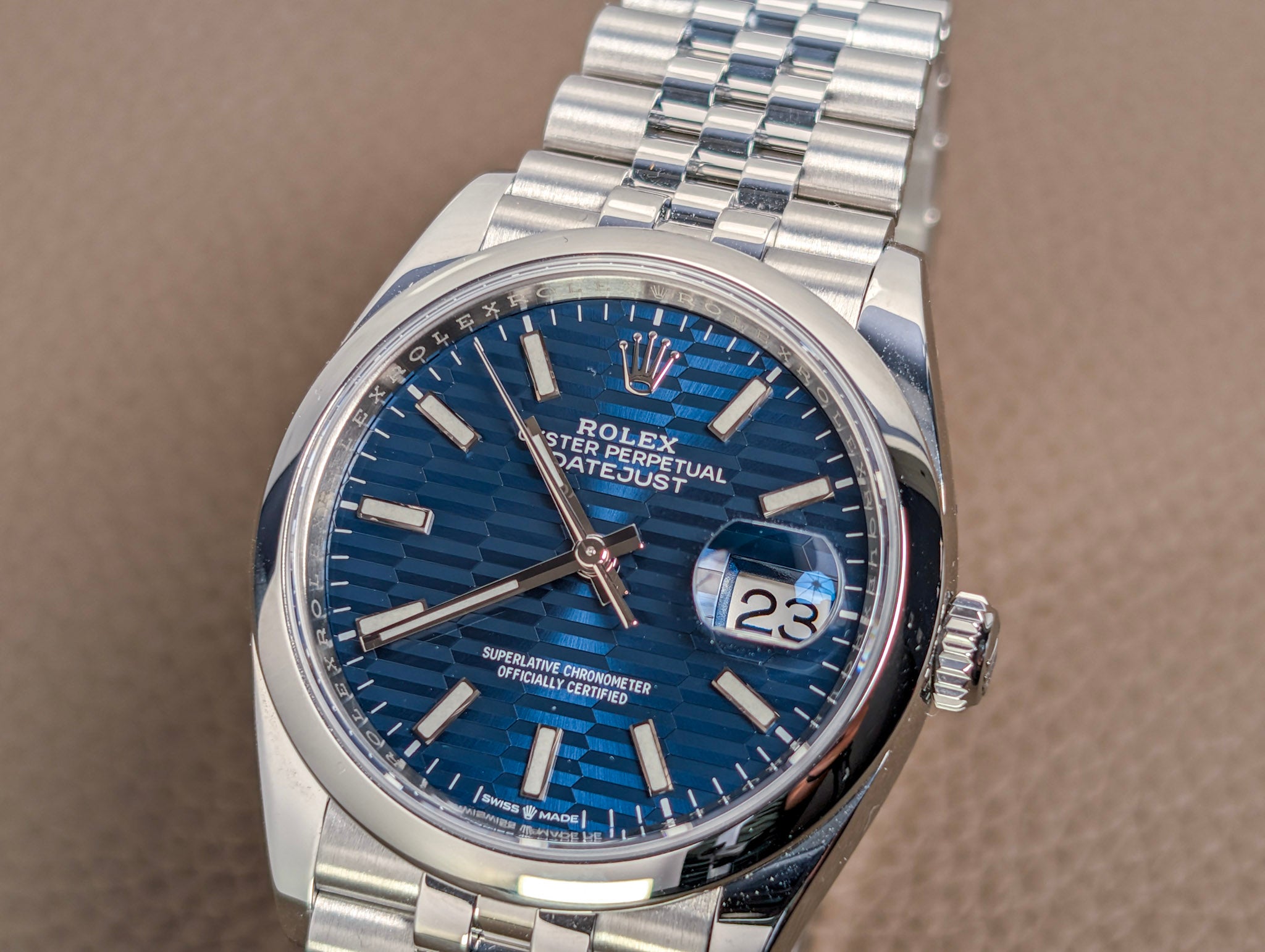 Rolex Datejust 36 126200 Motif Dial full set