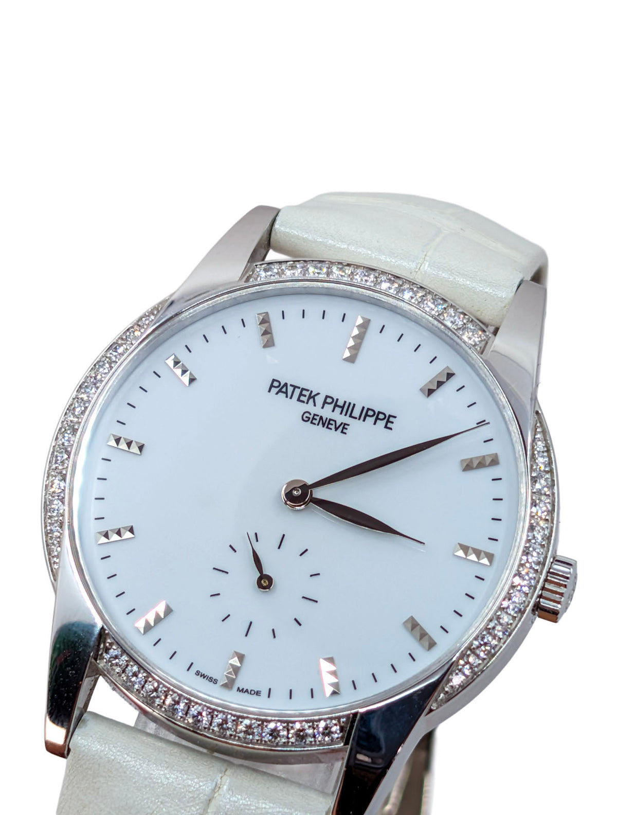 Patek Philippe Calatrava 7122/200G-001 18K White Gold Diamond Bezel 33mm