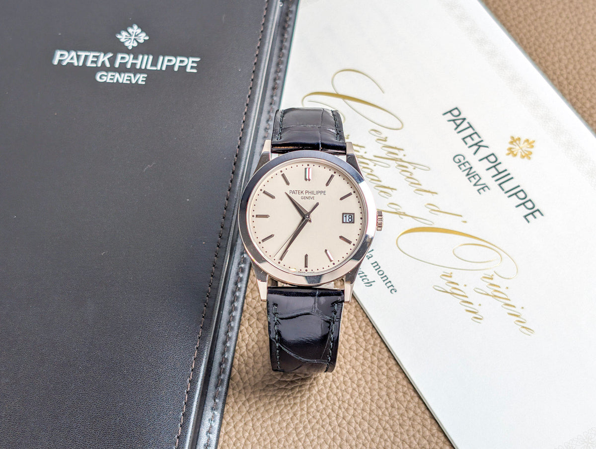 Patek Philippe Calatrava 5296G-010 18K White Gold 38mm 2019 Full Set
