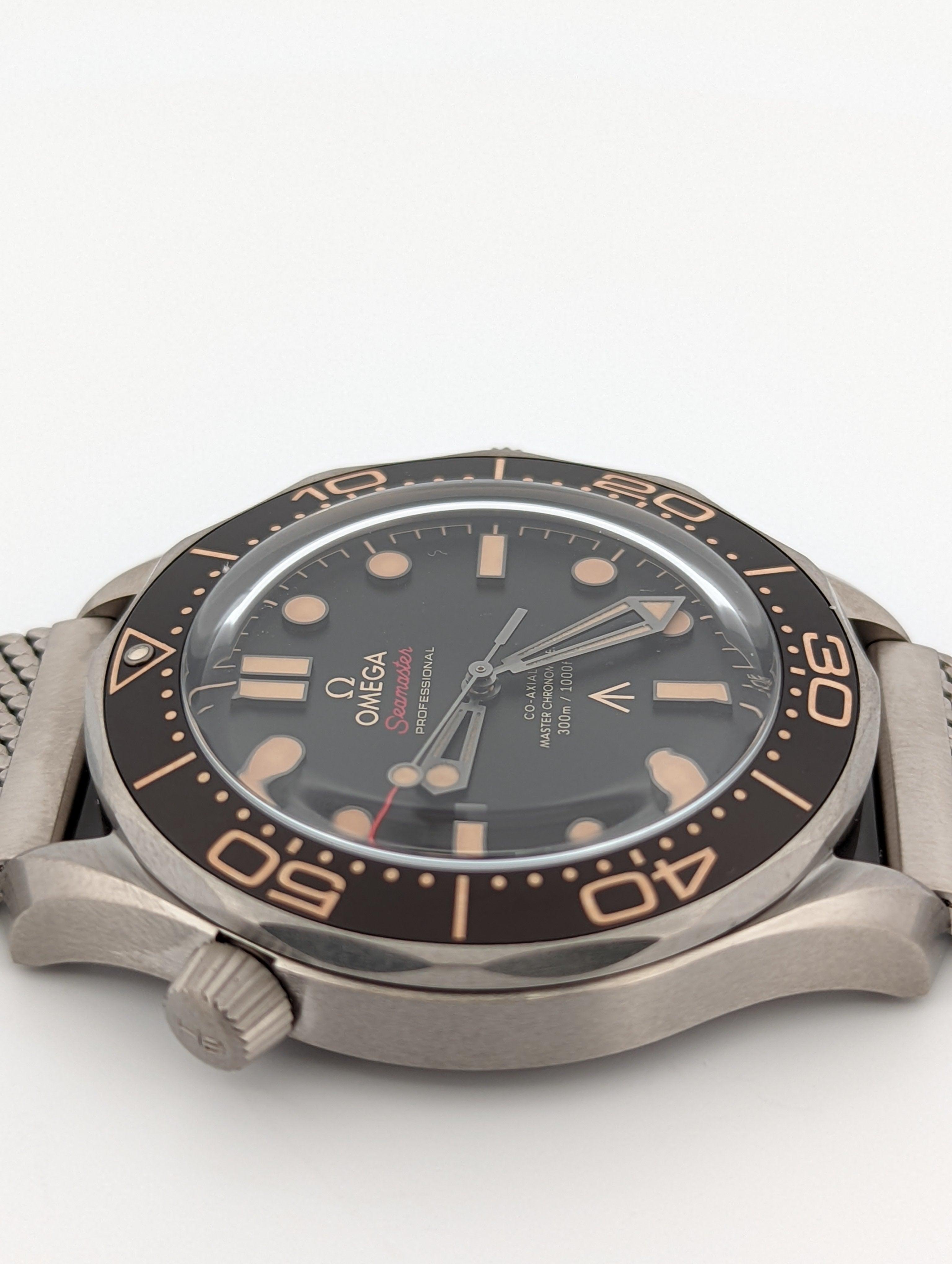 Omega Seamaster Diver 300 M 007 - Watch Them Tick